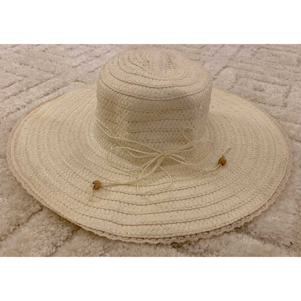 Floppy sunhat